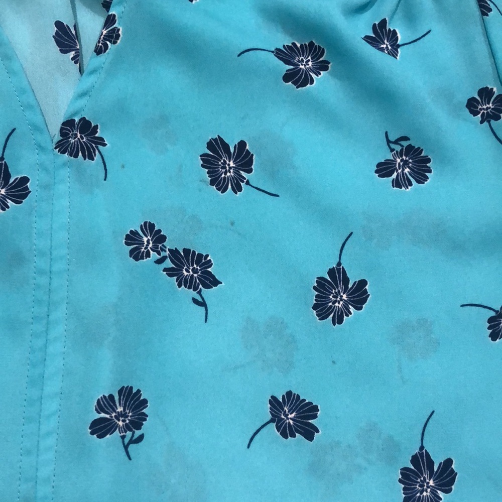 Short sleeve floral top - Picture 2 of 5